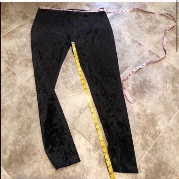 🆕 Adam Levine velour solid black stretchy leggings size large pull on - Picture 2 of 9